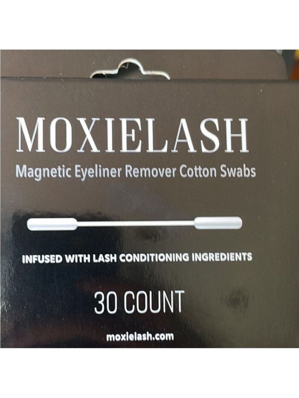 “Happy Kit” by MoxieLash with 30 count Magnetic eyeliner removal swabs - Picture 7 of 8